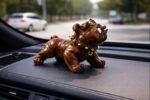 Araç İçi Torpido Üstü Simülasyon Bulldog Köpek Dekorasyon (Kahverengi) - Görsel 2